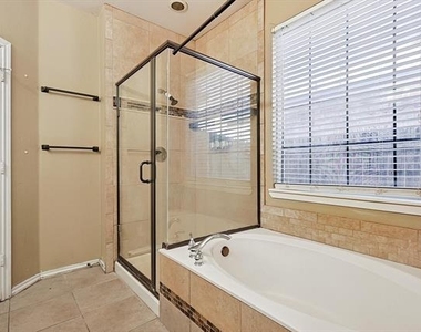 8837 Sunset Trace Drive - Photo Thumbnail 16