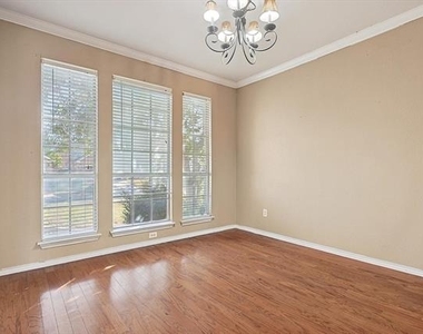 8837 Sunset Trace Drive - Photo Thumbnail 5