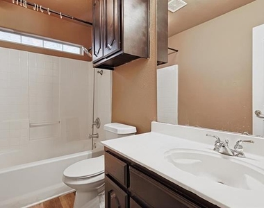 8837 Sunset Trace Drive - Photo Thumbnail 21