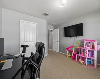 3216 Overstreet Lane - Photo Thumbnail 14