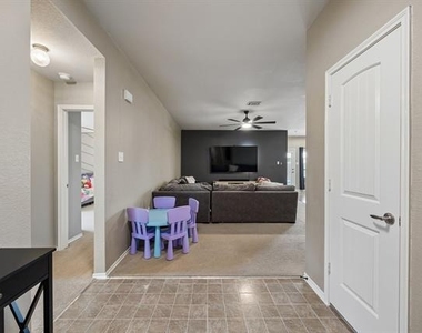 3216 Overstreet Lane - Photo Thumbnail 9