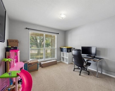 3216 Overstreet Lane - Photo Thumbnail 13