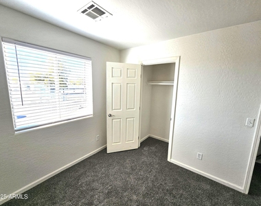 1429 S 15th Avenue - Photo Thumbnail 8
