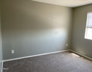 1429 S 15th Avenue - Photo Thumbnail 11