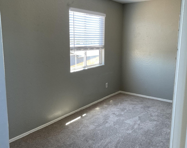 1429 S 15th Avenue - Photo Thumbnail 17