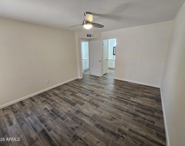 715 N Arrowhead Drive - Photo Thumbnail 14