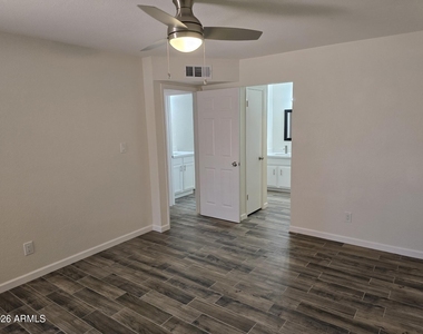 715 N Arrowhead Drive - Photo Thumbnail 15