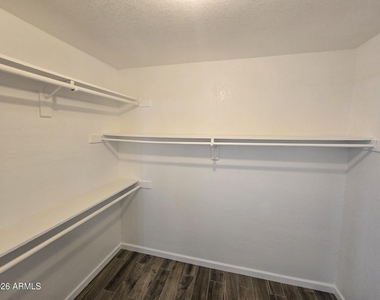 715 N Arrowhead Drive - Photo Thumbnail 13