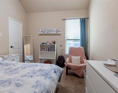 10113 Old Eagle River Lane - Photo Thumbnail 7