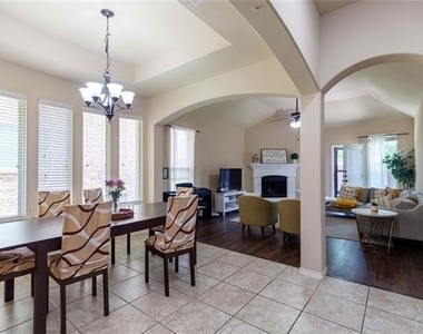 10113 Old Eagle River Lane - Photo Thumbnail 10