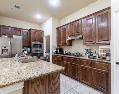 10113 Old Eagle River Lane - Photo Thumbnail 8