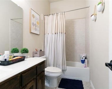 10113 Old Eagle River Lane - Photo Thumbnail 5