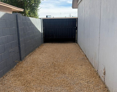 4212 W Vista Avenue - Photo Thumbnail 19