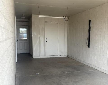 4212 W Vista Avenue - Photo Thumbnail 73