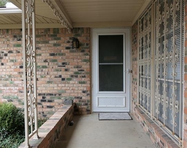 6315 Rincon Way - Photo Thumbnail 2