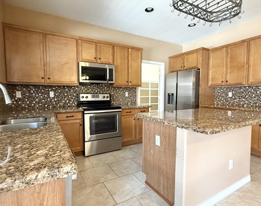 2714 E Birchwood Place - Photo Thumbnail 1