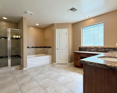 2714 E Birchwood Place - Photo Thumbnail 11