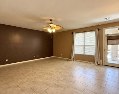 2714 E Birchwood Place - Photo Thumbnail 4