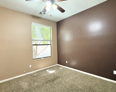 2714 E Birchwood Place - Photo Thumbnail 8