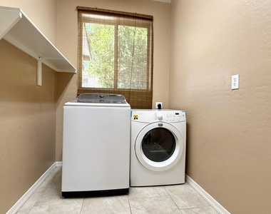 2714 E Birchwood Place - Photo Thumbnail 16