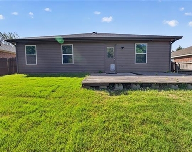 8704 Swan Park Drive - Photo Thumbnail 18
