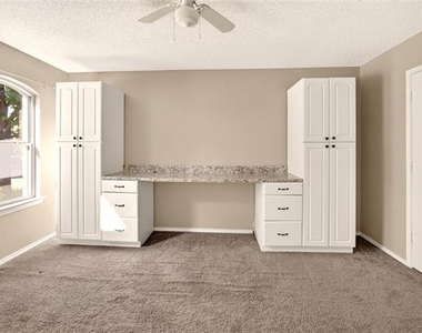 8704 Swan Park Drive - Photo Thumbnail 14