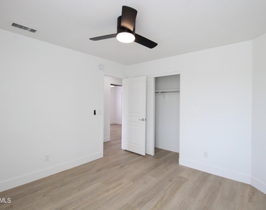 15019 N 100th Way - Photo Thumbnail 15