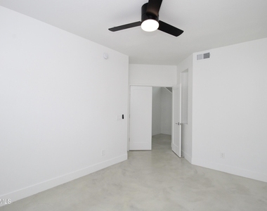 15019 N 100th Way - Photo Thumbnail 14