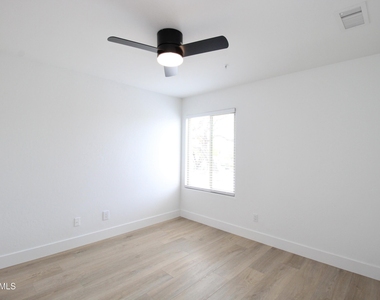 15019 N 100th Way - Photo Thumbnail 20