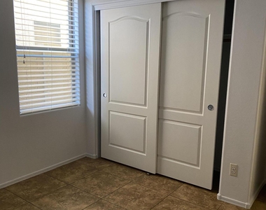 1704 S Falcon Drive - Photo Thumbnail 22