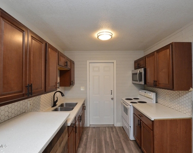 6044 N 21st Avenue - Photo Thumbnail 3