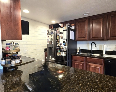 6040 N 79th Street - Photo Thumbnail 2