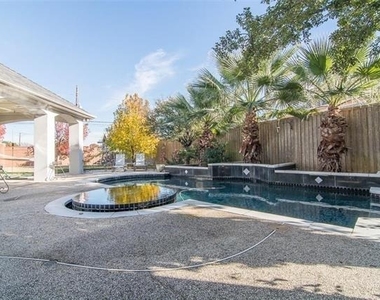 18007 Rock Branch Drive - Photo Thumbnail 12
