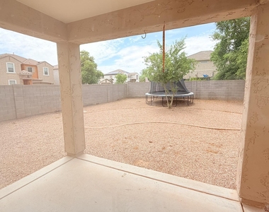 44989 W Woody Road - Photo Thumbnail 6