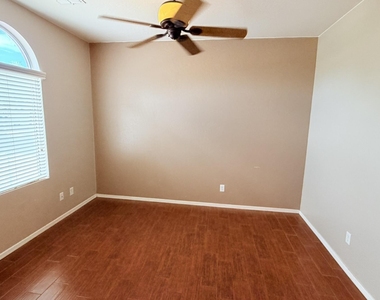 44989 W Woody Road - Photo Thumbnail 4