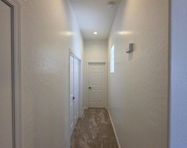 2653 N Travis -- - Photo Thumbnail 15
