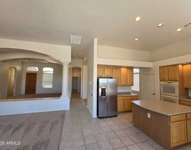 2653 N Travis -- - Photo Thumbnail 12