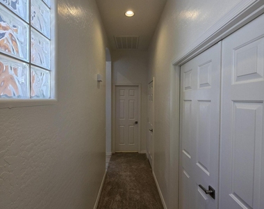 2653 N Travis -- - Photo Thumbnail 16
