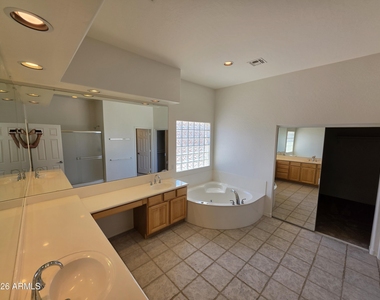 2653 N Travis -- - Photo Thumbnail 30