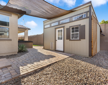 24194 W Whyman Avenue - Photo Thumbnail 11