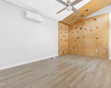 24194 W Whyman Avenue - Photo Thumbnail 13