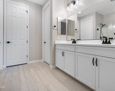 24194 W Whyman Avenue - Photo Thumbnail 37
