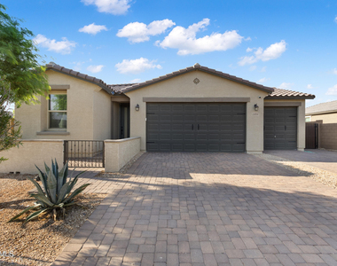 24194 W Whyman Avenue - Photo Thumbnail 4