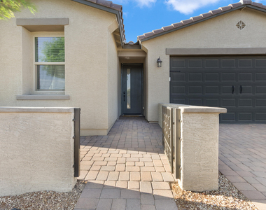 24194 W Whyman Avenue - Photo Thumbnail 3