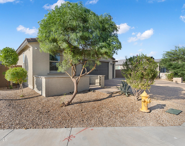 24194 W Whyman Avenue - Photo Thumbnail 2