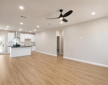 120 Brookview Drive - Photo Thumbnail 8