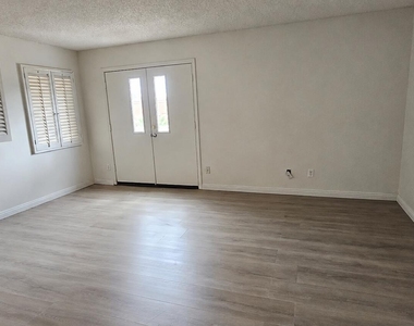 15849 E Palomino Boulevard - Photo Thumbnail 12