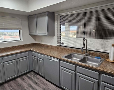 15849 E Palomino Boulevard - Photo Thumbnail 2