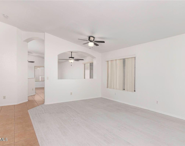 537 E Appaloosa Road - Photo Thumbnail 2