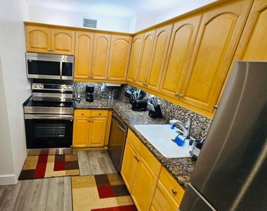 401 Golden Isles Drive - Photo Thumbnail 23